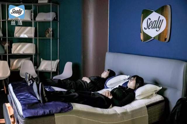 2025深圳国际家具展开幕 丝涟携重磅新品登场(图6)