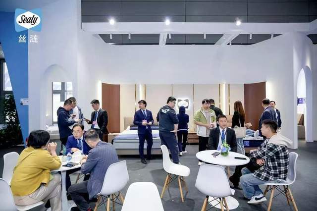 2025深圳国际家具展开幕 丝涟携重磅新品登场(图7)