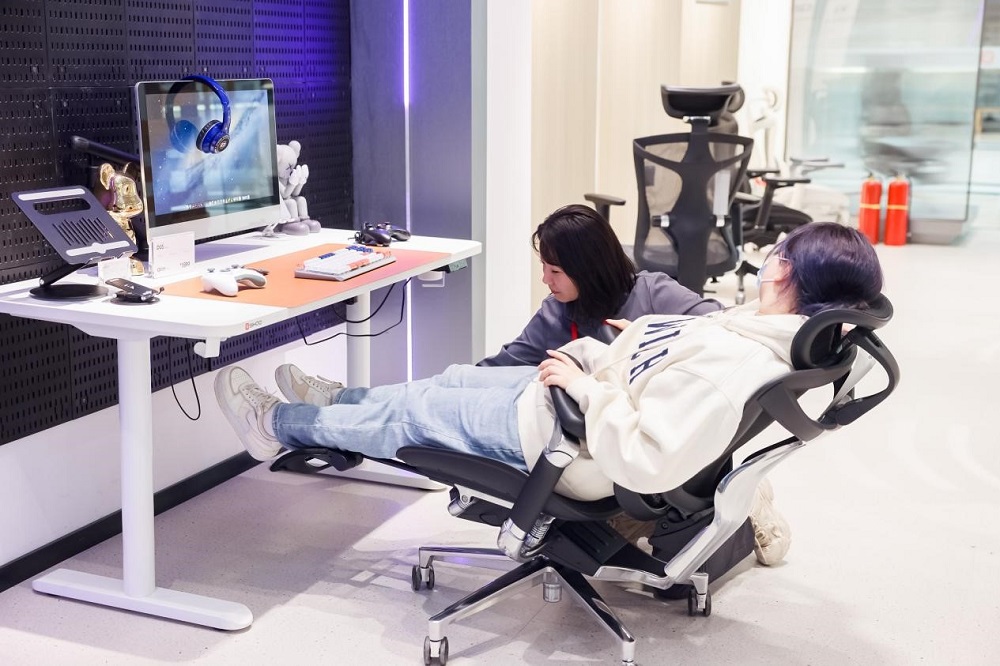 西昊C300i人体工学椅升级亮相智能体验获消费者好评(图3)
