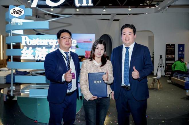 丝涟携全新焕梦产品惊艳亮相深圳国际家具展(图9)