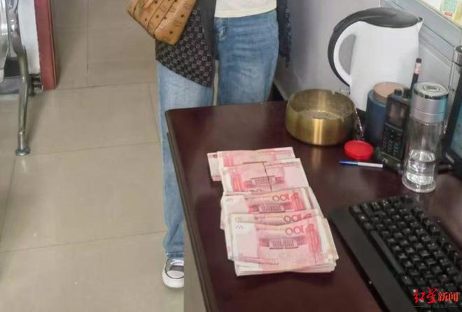 5天2起！可疑女乘客乘坐网约车攀谈后司机将车开进派出所及时止损96万(图4)