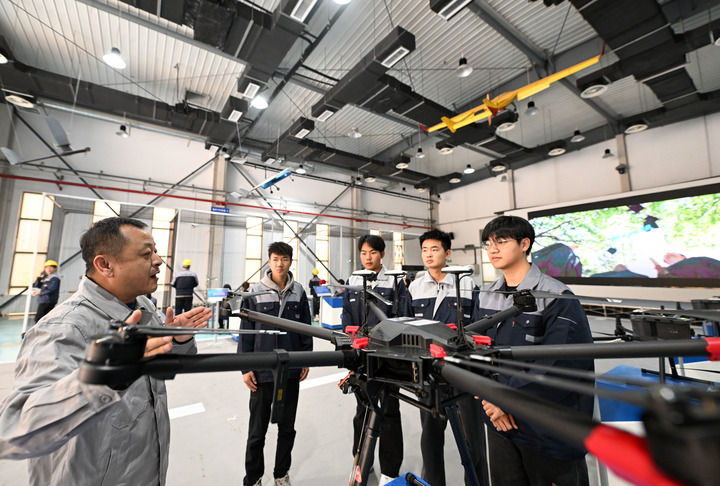 乘着时代大潮奋楫前行——记习近平总书记同代表委员共商推进中国式现代化大计(图4)