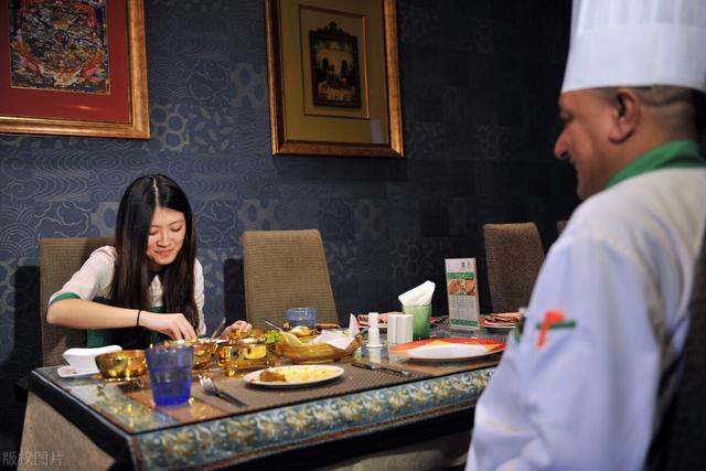 我试睡员透露真实的工作经历和待遇告诉你到手的收入多少(图2)