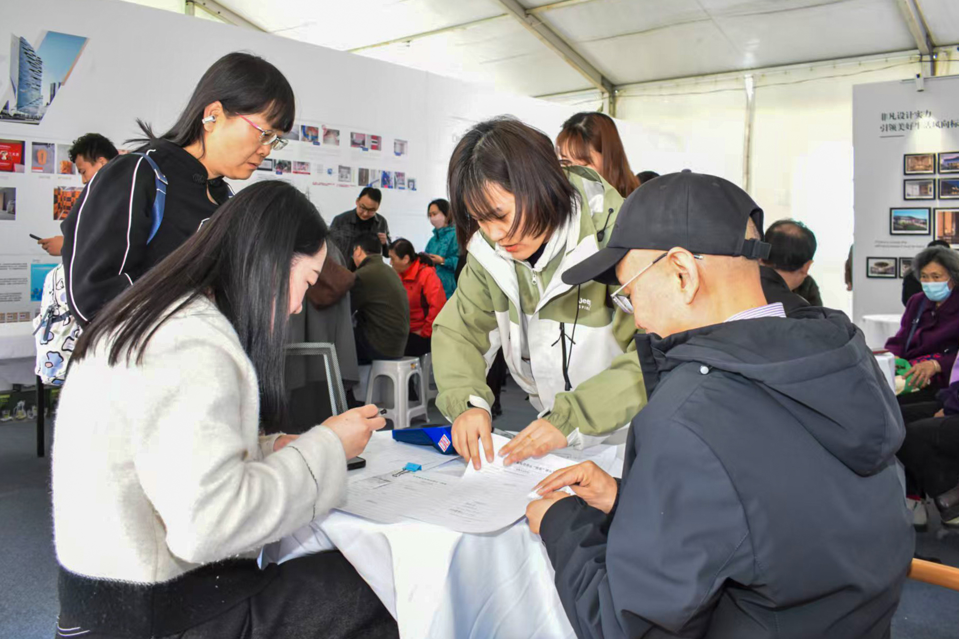 山西：走进一线 看家装厨卫“焕新”活力(图3)