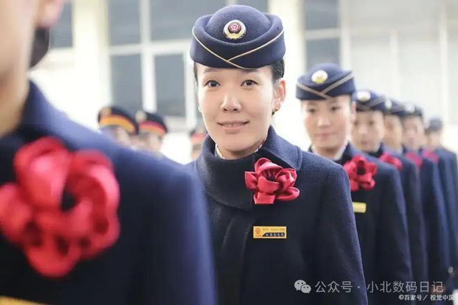 考高铁乘务员需要哪些条件？条件很苛刻前景尚可！(图2)