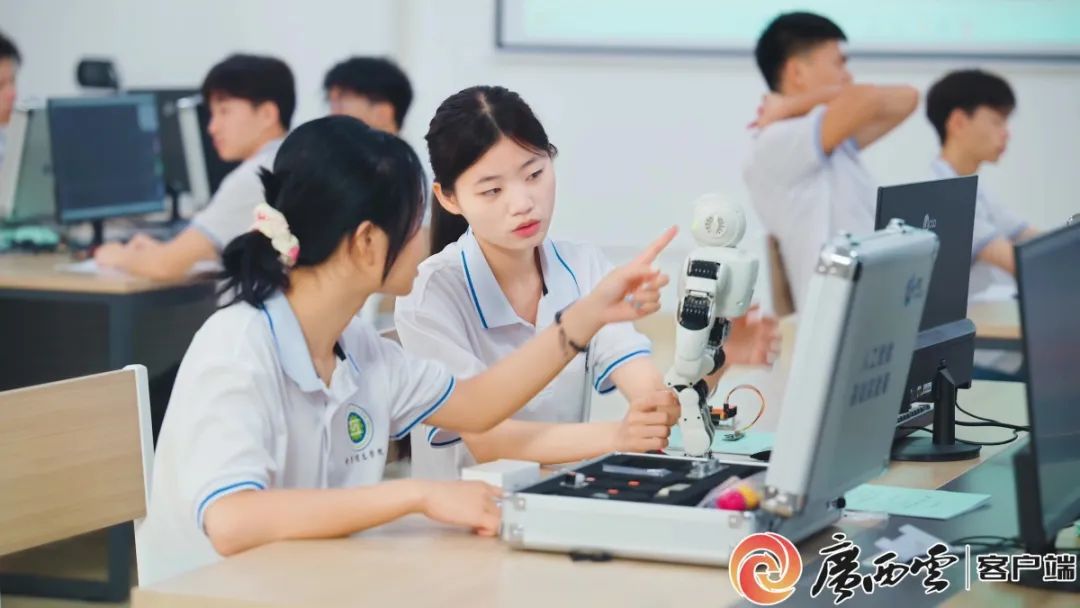 九州百工焕新 南疆何处立峰——关于广西职业教育的调研(图2)