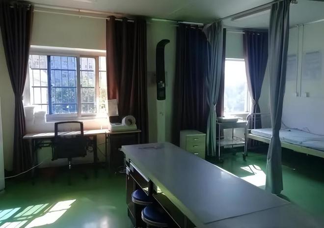 职业试药员：包吃包住1次4000元!真的这么好挣？用命换钱值得么(图2)