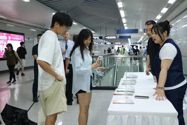 坐地铁顺便找工作洪山“就业职达站”进驻街道口地铁枢纽(图3)