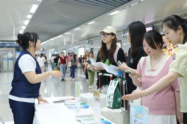 坐地铁顺便找工作洪山“就业职达站”进驻街道口地铁枢纽(图1)