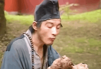 92岁艺术家游本昌惊现活动现场坐在轮椅上爽朗大笑(图15)