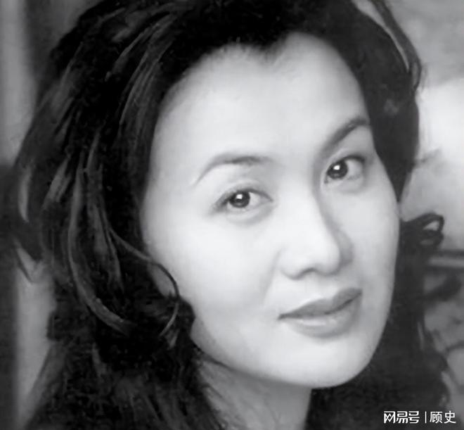 广电局一级播音员意外推错门走上不归路终年33岁令人惋惜(图2)