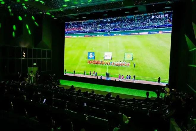 特斯拉LED汽车电影院在美国洛杉矶试营业(图4)