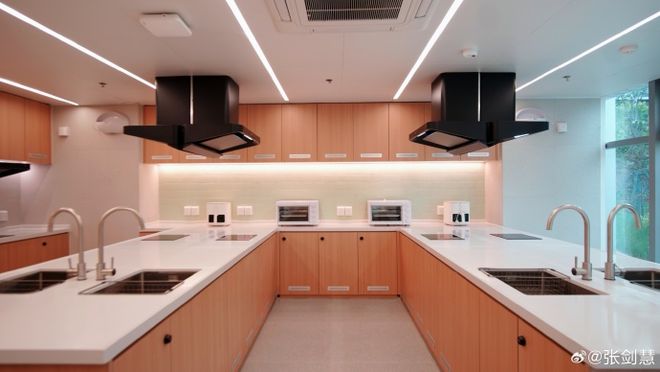 雷军点赞！月租1999的小米青年公寓上线秒空住“钻石房”的打工人们坐不住了！(图5)