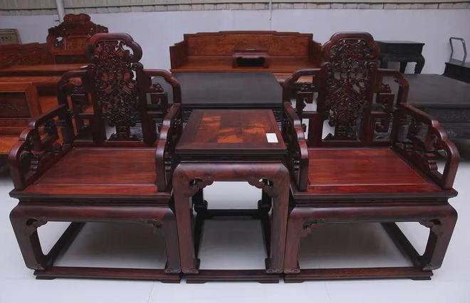 睡紫檀、坐酸枝、入药黄花梨、鸡翅木？每种红木都有不同的讲究(图4)