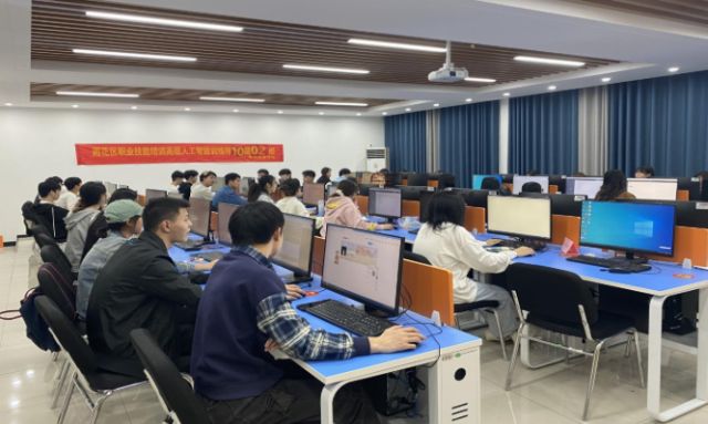 长沙商贸旅游职业技术学院学习环境怎么样？VR课堂、名企合作靠谱(图6)