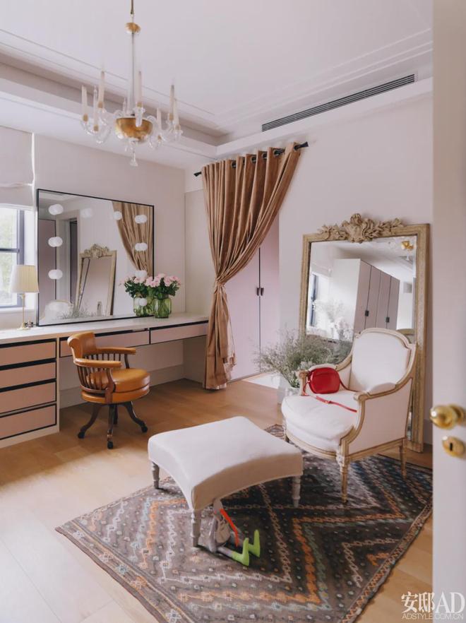 43岁女演员独居老房子家里全是破烂却是无数人理想中的家！(图21)