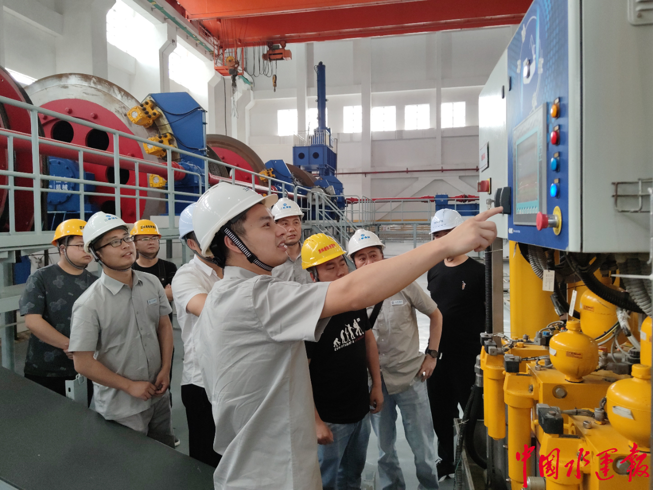 九载攀高逐浪行三峡升船机通航九周年(图3)