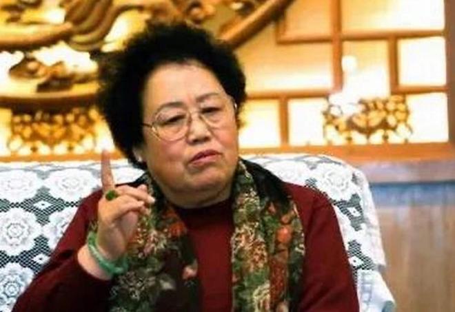 身价过百亿坐拥北京一条街出门坐私人飞机京圈的富婆都有谁？(图16)