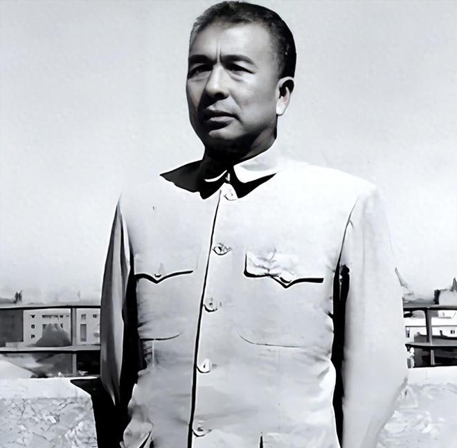 1959年广东省委书记陶铸见到女飞行员施丽霞一言不发扭头就走(图1)