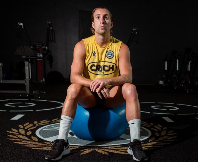 德乌洛费乌：我的职业生涯其实很精彩；正在努力重新回到赛场(图1)