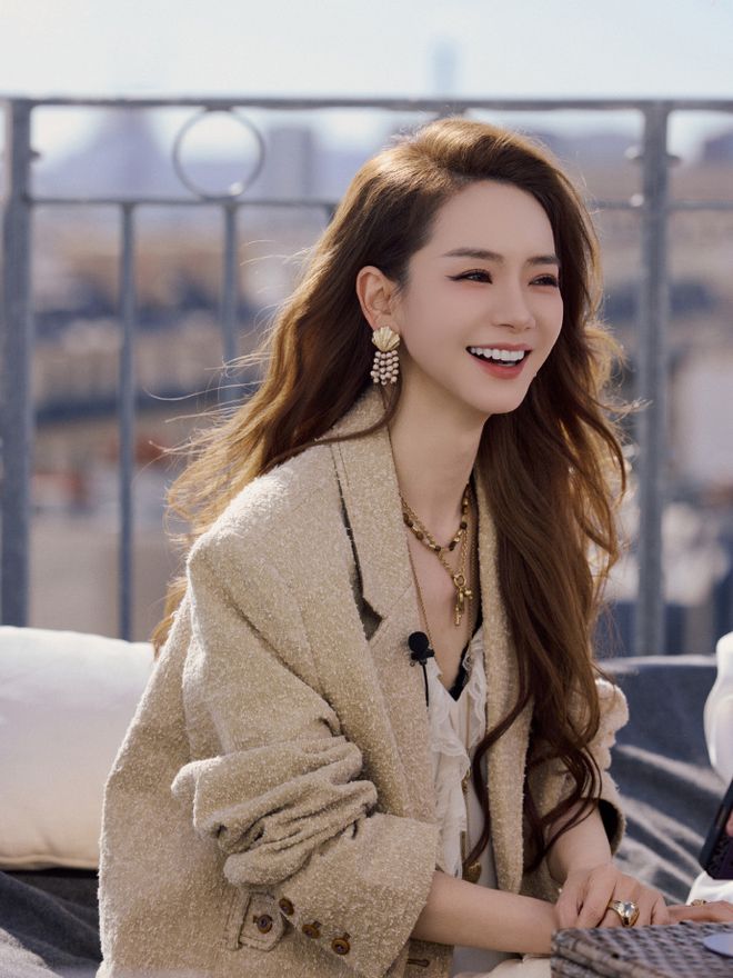 戚薇素颜参加北大考试为备考写到手抽筋初试146分被赞学霸(图10)