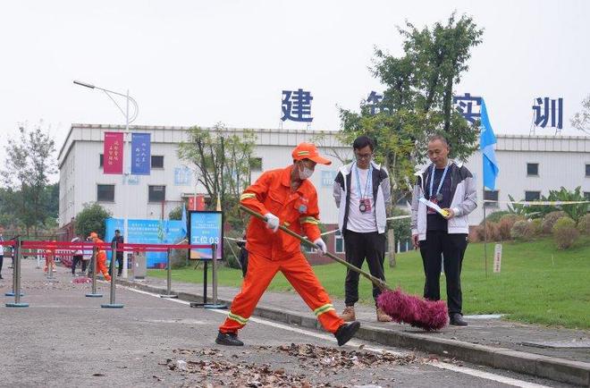 324名精英同台竞技!“巴渝工匠”杯重庆市第三届城市管理行业职业技能竞赛决赛开赛(图5)