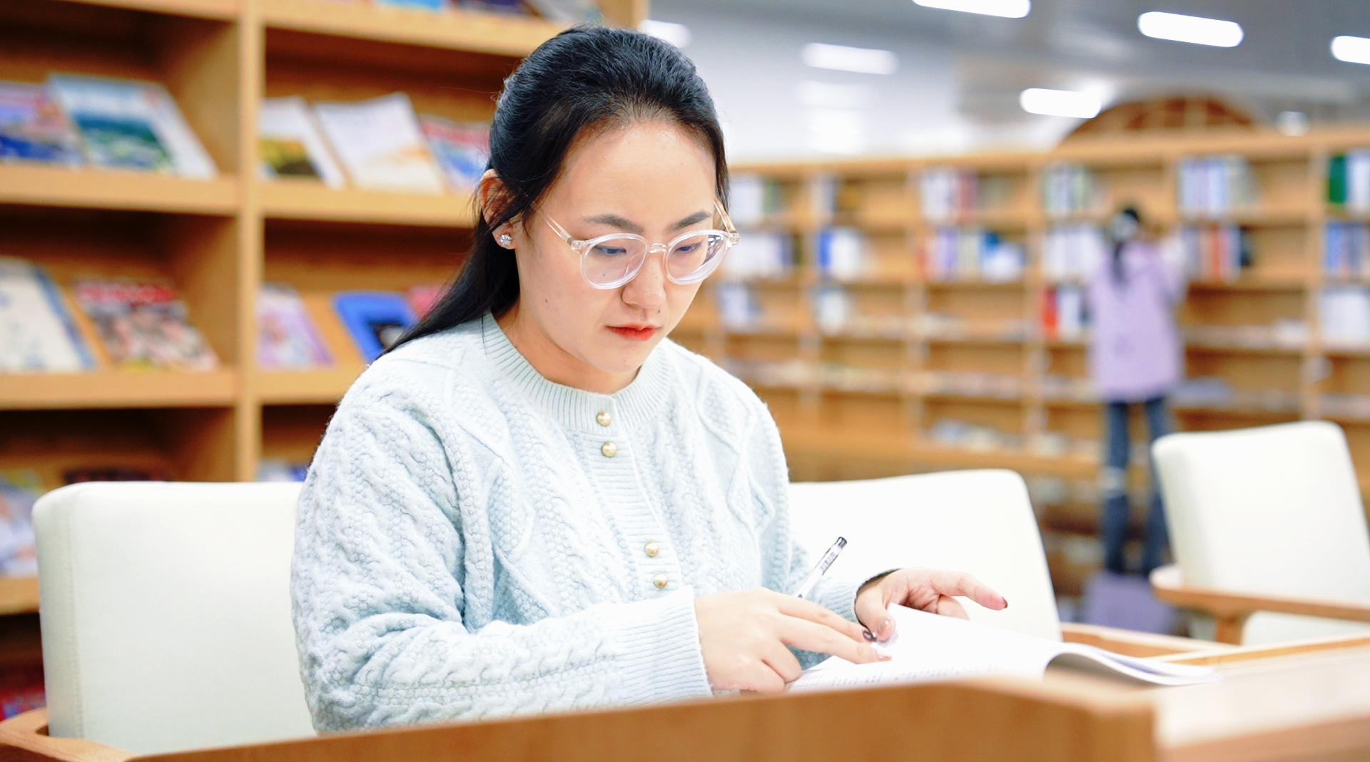 执青春之笔答成长之卷——记山西长治机场会计专员张跃如(图2)