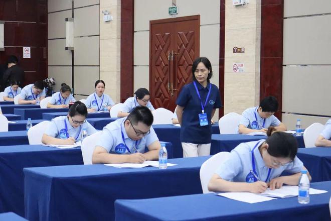 以赛促学、以赛促标2025年首届长三角一体化示范区养老护理员职业技能大赛在青浦举办(图5)