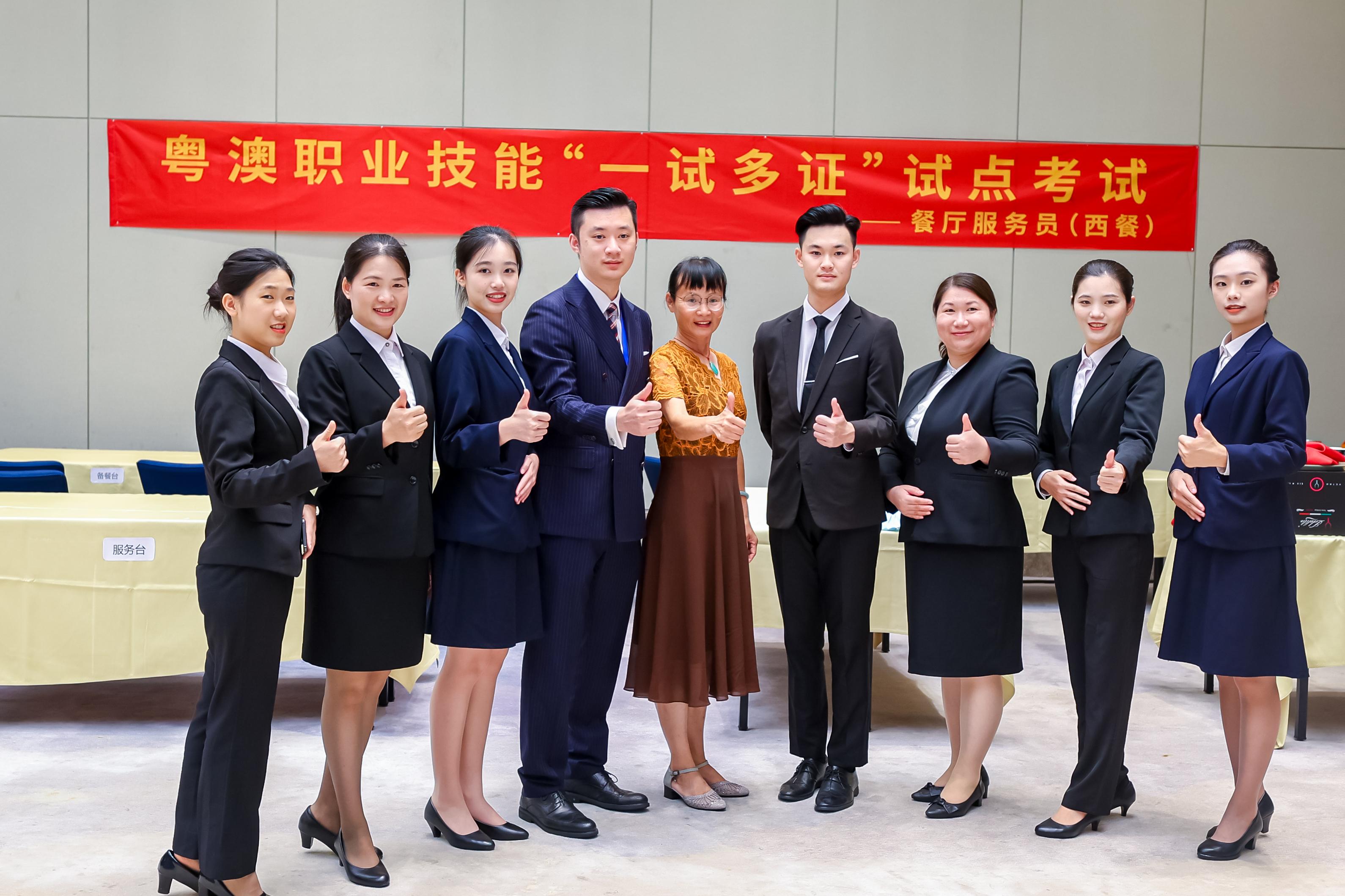 首届广西医疗护理员技能大赛启动(图1)