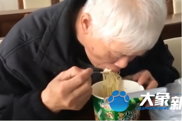 14年儿子坐马航失联多年后父亲收到回信坚信儿子去了平行世界(图10)