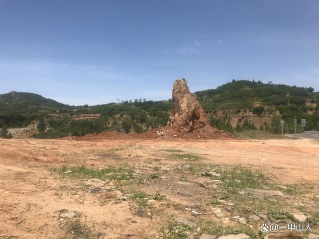 甲戌山头火自坐戌库生财宫一世荣华走他乡可叹鸳鸯各西东(图3)