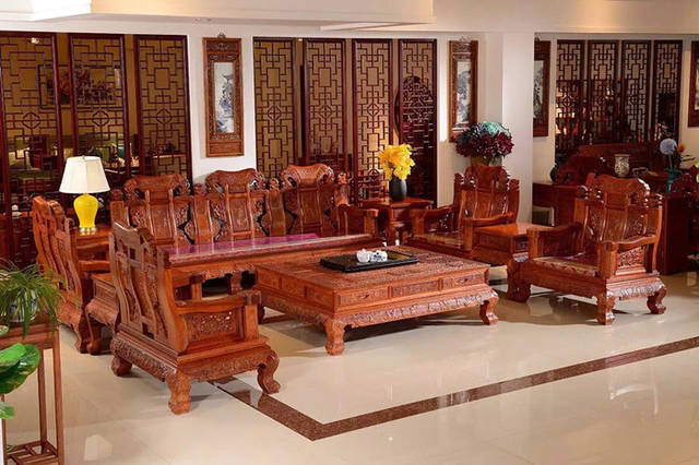 服务员自我工作总结（精选23篇）(图1)