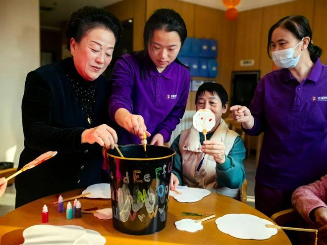 记者实地探访北京市养老机构开放体验活动——“沉浸式体验”让养老服务更加透明可及(图2)
