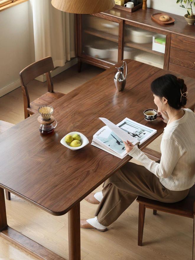 黑胡桃家具销售第一！源氏木语在细分赛道如何持续“霸榜”的？(图5)