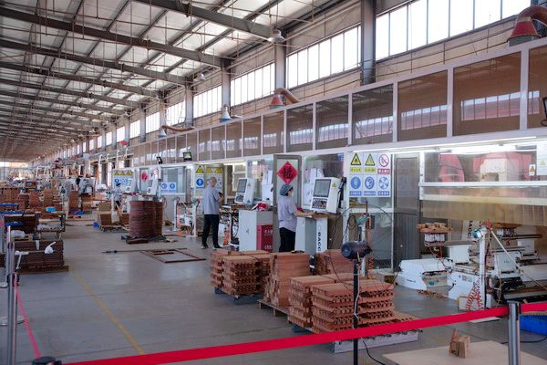 微凹黄檀家具匠心之作：巧夺天工红木的专业之路(图3)