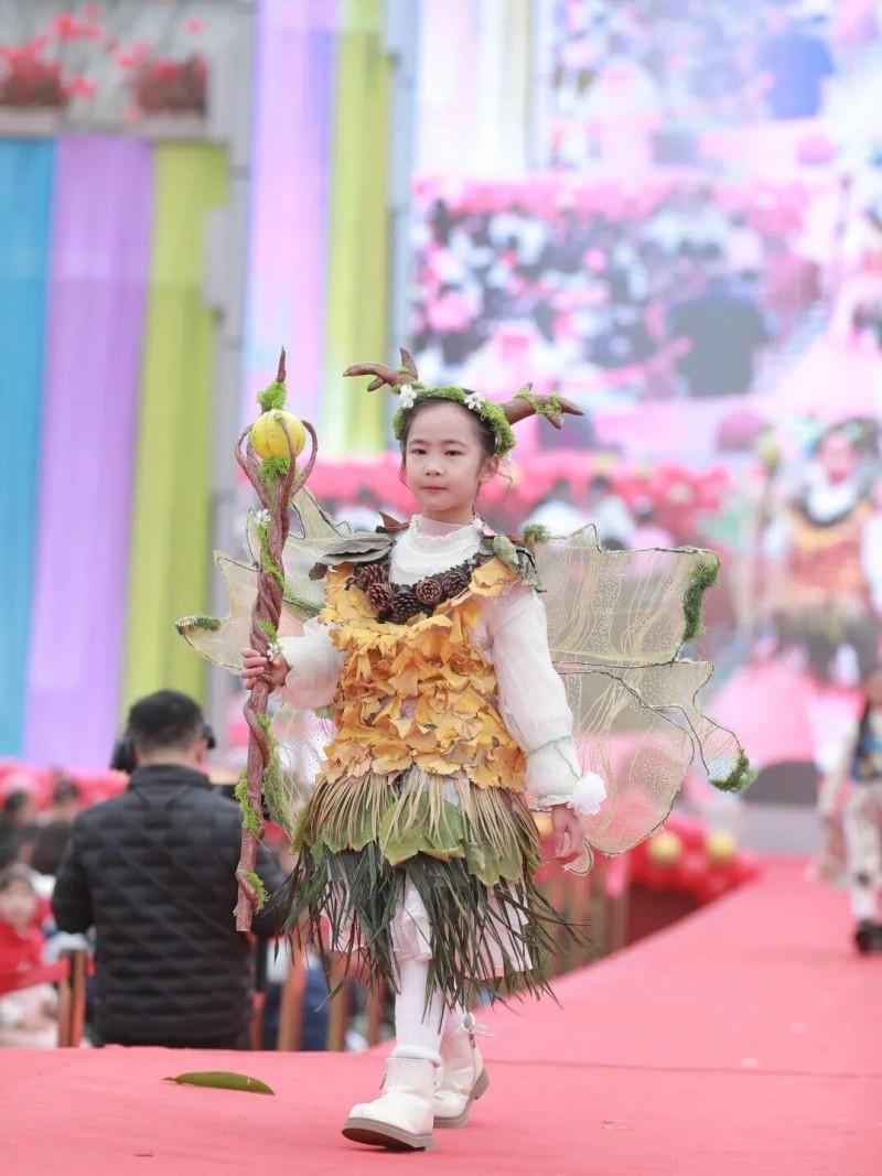 君子御风 马到功成——成都市新津区牧山新城小学首届项目式成果展暨2026年新春游园会(图12)