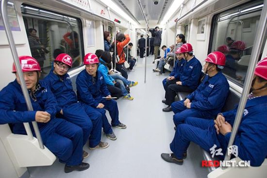 巴萨猎才全球：17岁厄瓜多尔中场新星卡斯蒂略试训未来星途可期(图1)