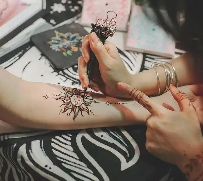 找工作太困难？年轻人开始“发明”心仪职业(图7)