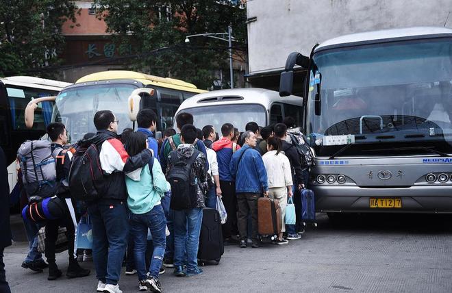 私家车违规被重罚！车主：这4种行为别再试！(图2)