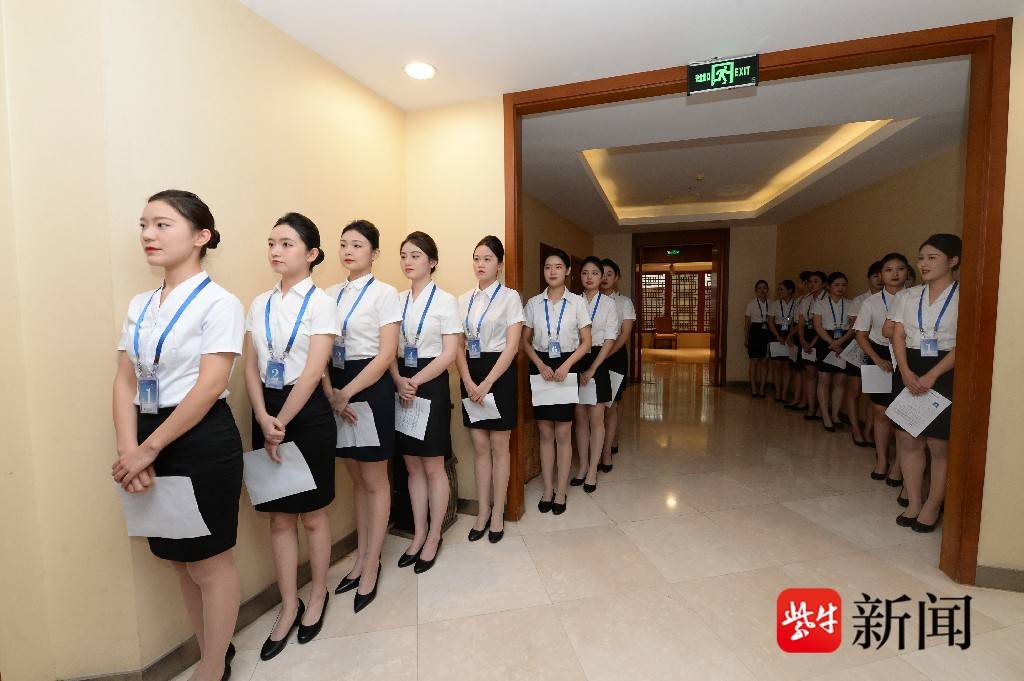 发现一个现象：那些父母有退休金的家庭都逃不出这3个特征！！(图1)