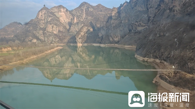 新春走基层丨5天、7000多公里跟着Z105次列车横跨7省区我们拍下了春运最真实的样子(图2)