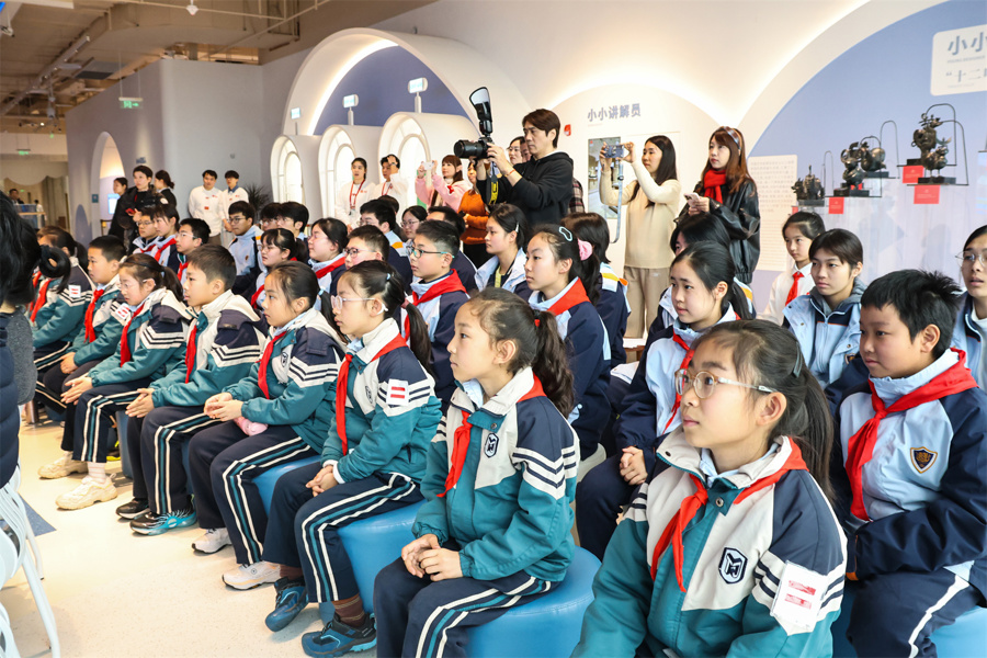 【上观新闻】“开学第一课”变身博物馆的小小职业人(图3)