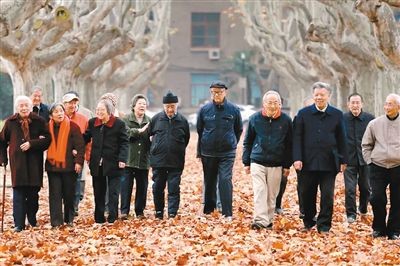 扎根黄土地育一等人才做建设大西北排头兵(图9)