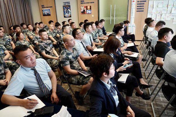 权威赋能！尚驰家居携手广东质检院共话家具品质与服务双升级(图1)