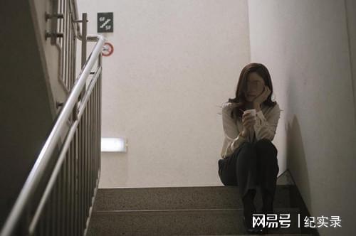 故事：凶宅试睡员：在灭门案的花园豪宅里睡一晚改变了我一生(图4)