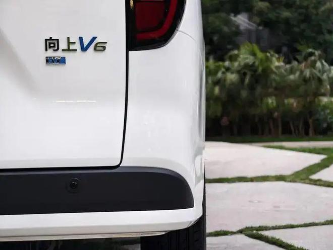 欲把面包比理想向上V6体面闯试驾鑫源汽车向上V6(图8)